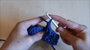 Узор из рельефных столбиков ВАФЕЛЬКА из трикотажной пряжи. Crochet waffle stitch video tutorial