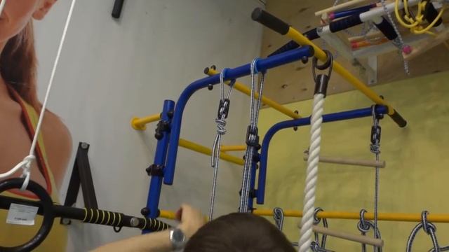 Недорогой детский спортивный комплекс в квартиру