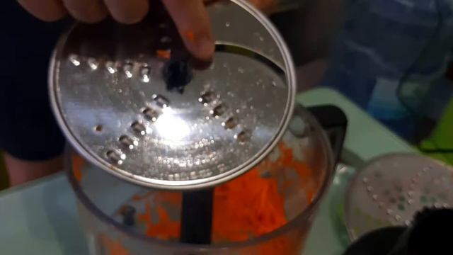 ★Блендер ВЕГАС Vegas VHB-1222NS - обзор насадок и тёрок смотреть онлайн