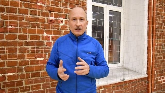 Обучение фланировке казацкой шашкой.