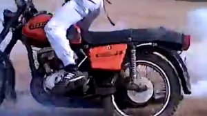 Крутит жучка|пятака|на ИЖ Планета 5