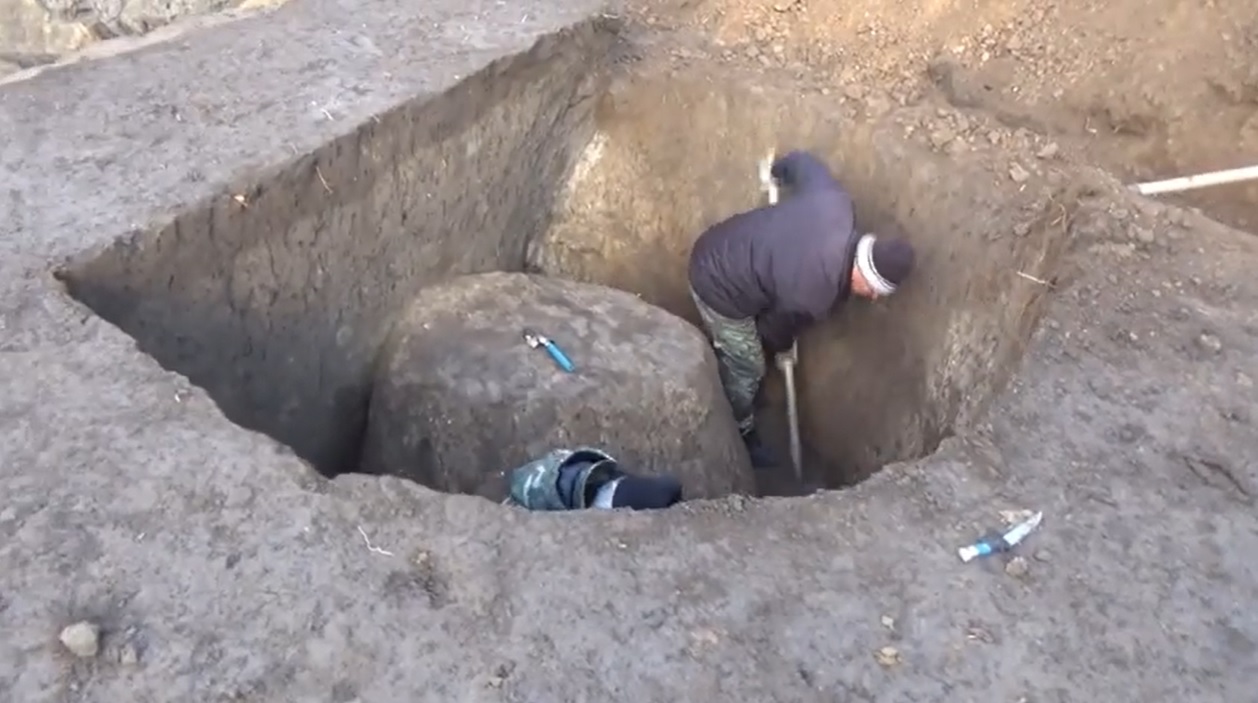 Вторая загадочная яма на раскопе по переулку Ломоносова, 41