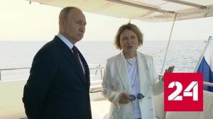 Над Финским заливом взметнулись три гигантских флага - Россия 24