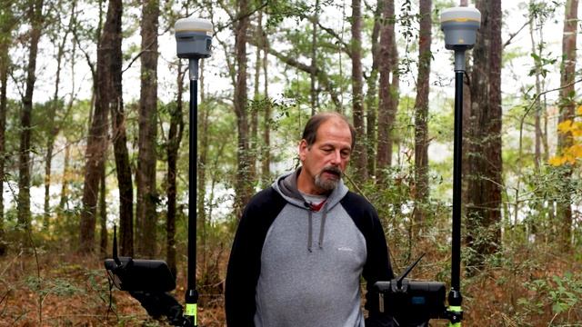 R10-1 vs R12LT using a R12 Base смотреть онлайн