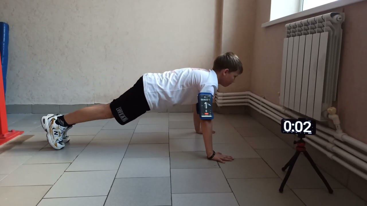 Рекорд России по наибольшему количеству отжиманий от пола за 1 минуту Юдин Константин, 11 лет смотреть онлайн