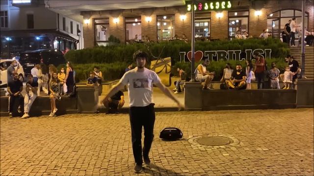 Девушка Танцует Очень Красиво Gogia Гогия На Улице Шардени В Тбилиси Лезгинка ALISHKA 2022 Хит смотреть онлайн