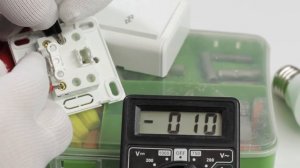 Схема управления светом из нескольких мест. Подключаем проходные выключатели.