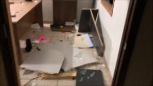 BREAKING DOWN THE DOOR AND SMASHING EVERYTHING INSIDE ABANDONED BUILDING! DESTROYING OFFICE RAGE!