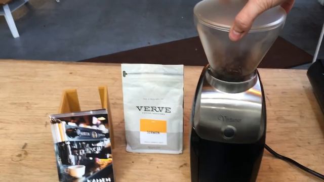 Baratza Virtuoso Grinder Test 1320- Burrs not spinning смотреть онлайн