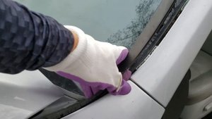Lexus is250/is350 Windshield molding pieces removal part2