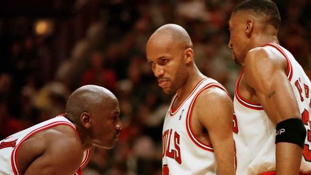 Michael Jordan's Trainer Tim Grover on the 'Flu Game' & More | The Steam Room смотреть онлайн