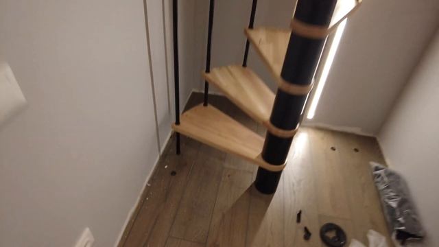 Spiralinių laiptų montavimas. смотреть онлайн