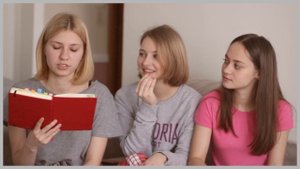 ЧИТАЕМ ЛИЧНЫЕ ДНЕВНИКИ: ПЕРВЫЙ ПОХОД К ГИНЕКОЛОГУ