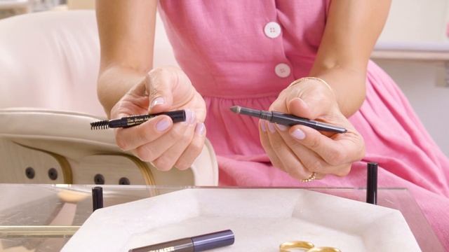 How to Perfect Your Brows With Estée Lauder's 3-in-1 Brow Multi-Tasker смотреть онлайн