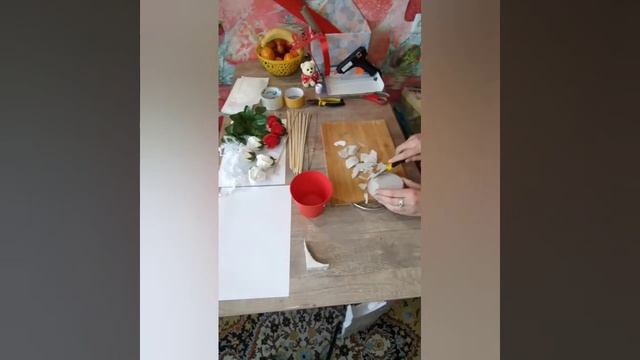 Как сделать основу для букета. Букет из мыльных роз. Подарок.