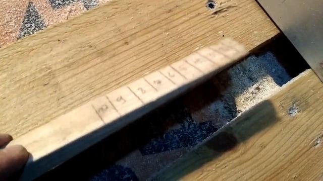 Приспособление для выравнивания деревянной обрешётки, или деревянных полов.