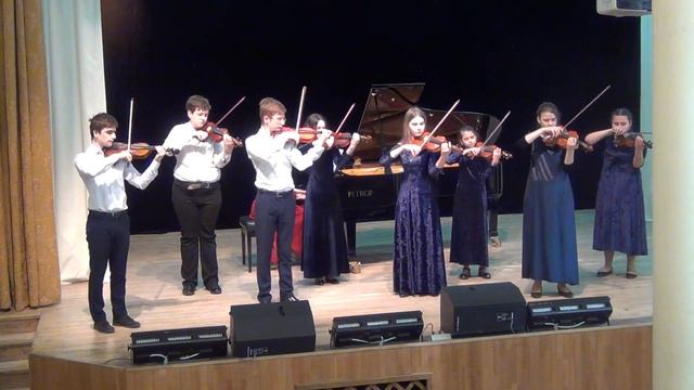 Образцовый ансамбль скрипачей "Экспромт" - Ж.Гарванец "Вечная любовь" смотреть онлайн