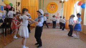 "Случайный вальс" танец в детском саду