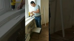 Отделка эркерного окна сэндвич панелями. Радиальный наличник из F-профиля.