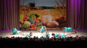 детский хореографический коллектив "Верховская радуга" танец "Прекрасное далеко", рук. Медведева Н.