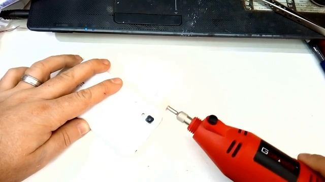 Как убрать помутнение и царапины на стекле камеры телефона? Реальный 100% результат!!! смотреть онлайн