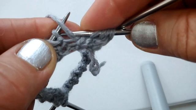 Английская резинка вязаная по кругу, спицы