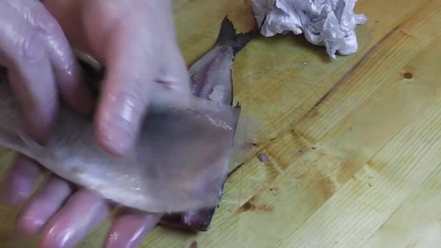 Учимся делать филе селёдки без костей смотреть онлайн