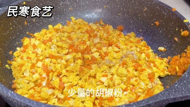 香椿和雞蛋是絕配，教你一個獨特做法，鮮嫩入味，老少皆宜，真香，【民寒食藝】，#香椿雞蛋餅的做法，#香椿雞蛋料理，#香椿雞蛋食譜，#香椿雞蛋餅電餅鐺，#香椿炒雞蛋正確做法，#香椿雞蛋怎麼做好吃