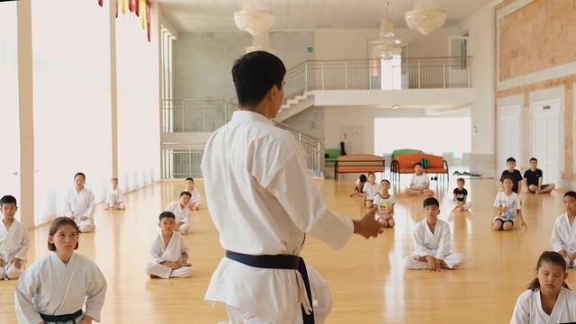 ОСАНКА. ДЫХАНИЕ. ОПОРА. Умение держать себя смотреть онлайн