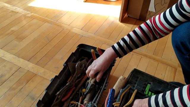 Привезла горы посуды и постельного белья 4/4 смотреть онлайн