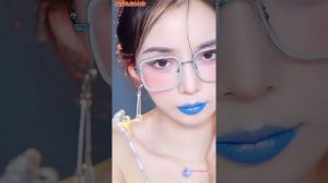 Closed - up makeup video Chinese tiktok (douyin).  Chinese makeup tutorial?