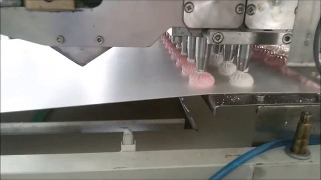 Машина для отсадки зефира (одноцветного или двух цветов) на ленту смотреть онлайн