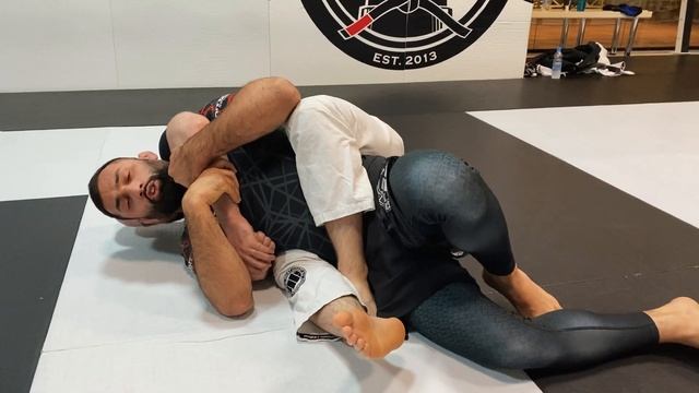 Не дай себя задушить! Выходы из удушек со спины для БЖЖ, ММА смотреть онлайн