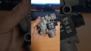 76. Электромагнитный клапан ABS скания 1453701