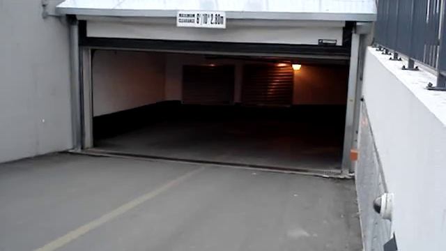 Speed Garage Door смотреть онлайн