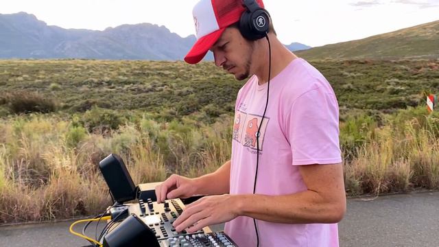 Faded Lines - Octatrack and Analogue 4 Live Performance смотреть онлайн