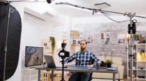 Светлый и темный фон в видео. Какой лучше выбрать для съемок?  Как подобрать задний фон?