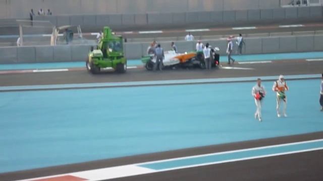 Grand prix Formule 1 Abu Dhabi 2010 Crash Schumacher