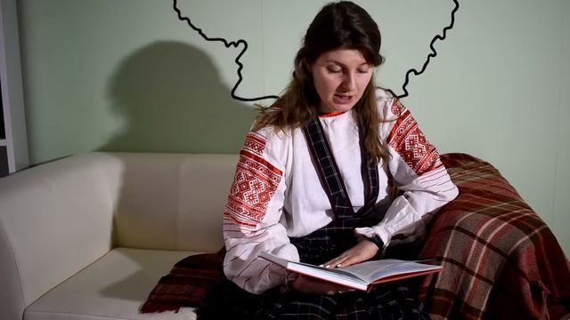 Смоленская сказка "Как старуха с сыном деньги зарабатывала". Читает А. Куцева