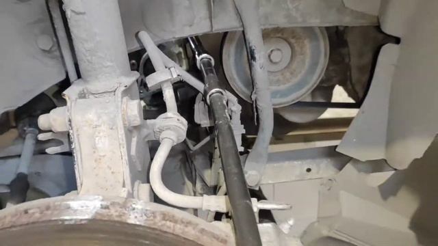 Renault Laguna 2.0 замена ГРМ, устранение течи между АКПП и двигателем. смотреть онлайн