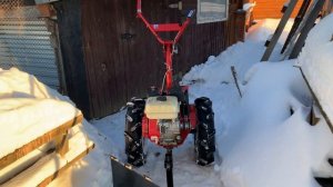 Уборка снега мотоблоком