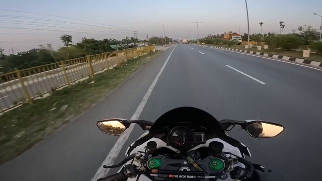 H2 AUr Bmw Pr West Bengal Jaatey Waqt Logo Ne Chakka Jaam Kardiya ? Aur H2 Ka Crash Hoagaya смотреть онлайн
