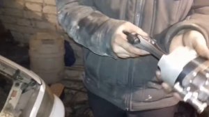 Как установить поршень в цилиндр двигателя.