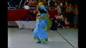 Малика Калантарова выступает на свадьбе в Израиле, 1989 год.