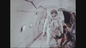 Тренировка Армстронга и Олдрина в самолете имитаторе лунной гравитации.