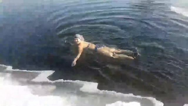 Девушки на пляже. смотреть онлайн