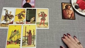 Есть ли у меня соперница? Онлайн -гадание .