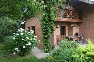 ОРИГИНАЛЬНЫЙ ПРОЕКТ ДОМА на 6 СОТКАХ / Своими руками.mp4