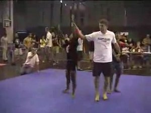 СХВАТКА ЖЕНЩИНЫ ПРОТИВ МУЖЧИНЫ "ММА"