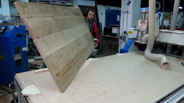 DIY// Делаю стол из досок за 5000 рублей. смотреть онлайн